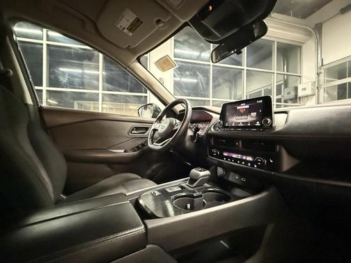 2022 Nissan Rogue S