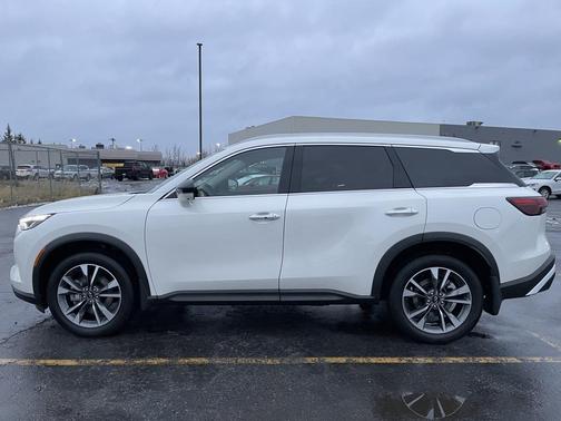 2025 INFINITI QX60 Luxe