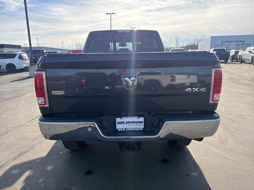 2018 RAM 2500 Laramie Crew Cab 4x4 6'4' Box