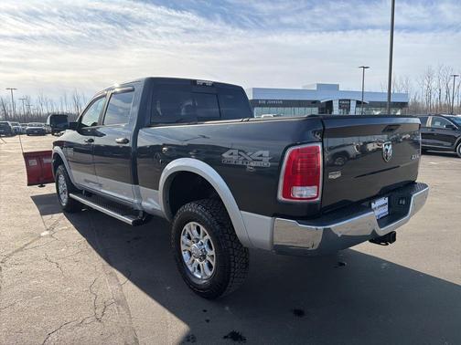 2018 RAM 2500 Laramie Crew Cab 4x4 6'4' Box