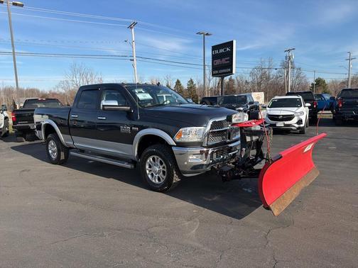 2018 RAM 2500 Laramie Crew Cab 4x4 6'4' Box