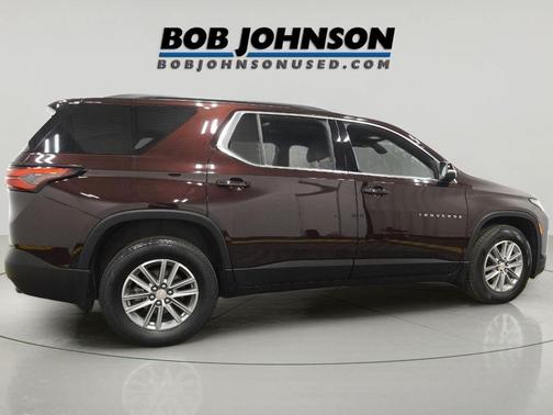 Black Cherry Metallic 2023 Chevrolet Traverse LT Cloth