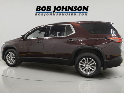 Black Cherry Metallic 2023 Chevrolet Traverse LT Cloth