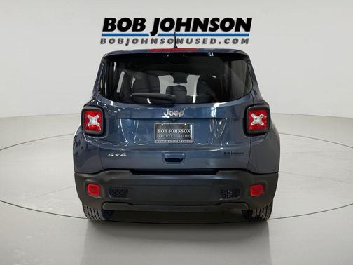 Slate Blue Pearlcoat 2023 Jeep Renegade Latitude