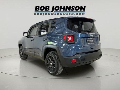 Slate Blue Pearlcoat 2023 Jeep Renegade Latitude