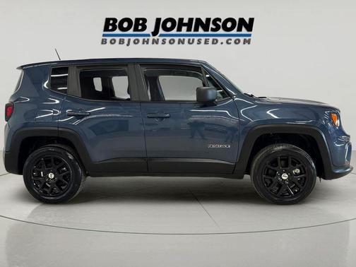 Slate Blue Pearlcoat 2023 Jeep Renegade Latitude