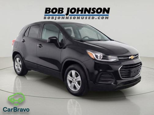 Mosaic Black Metallic 2022 Chevrolet Trax LS