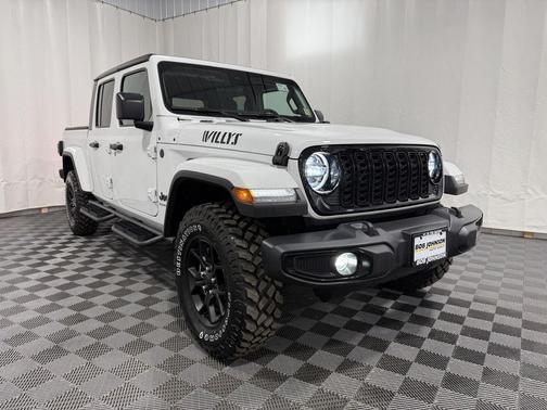 Bright White Clearcoat 2025 Jeep Gladiator Willys