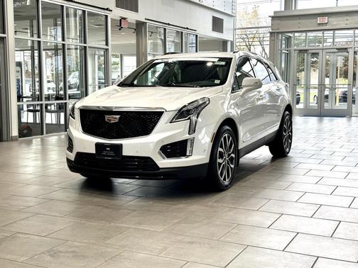 2023 Cadillac XT5 Sport