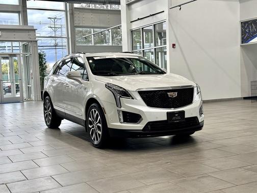 2023 Cadillac XT5 Sport