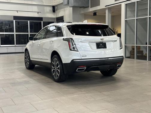 2023 Cadillac XT5 Sport
