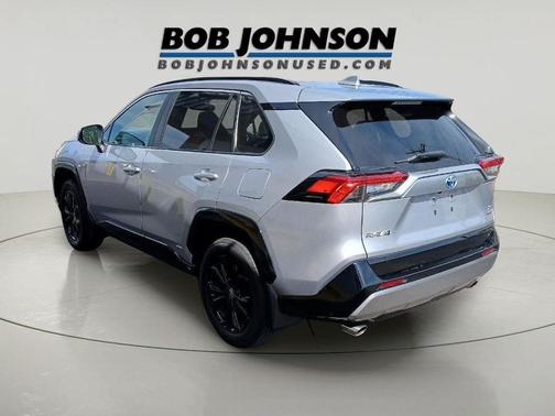 2022 Toyota RAV4 Hybrid SE