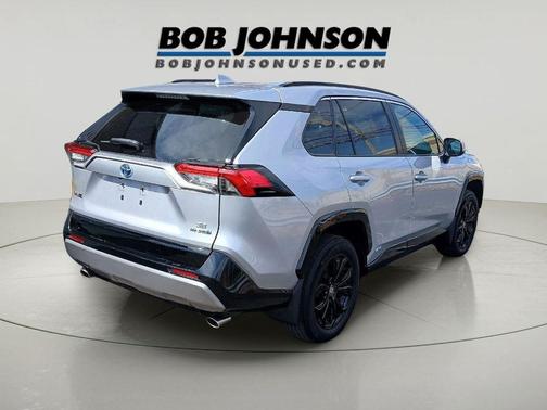 2022 Toyota RAV4 Hybrid SE