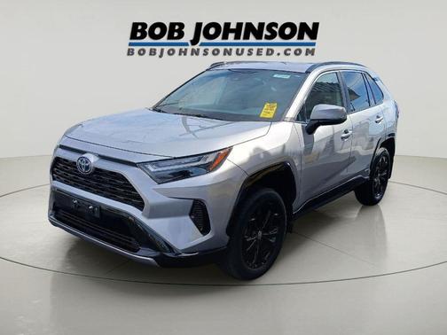2022 Toyota RAV4 Hybrid SE