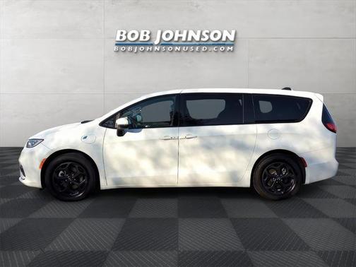 2023 Chrysler Pacifica Hybrid Touring L