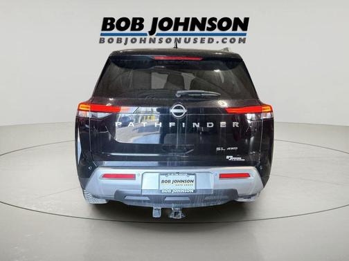 Super Black 2022 Nissan Pathfinder SL 4WD