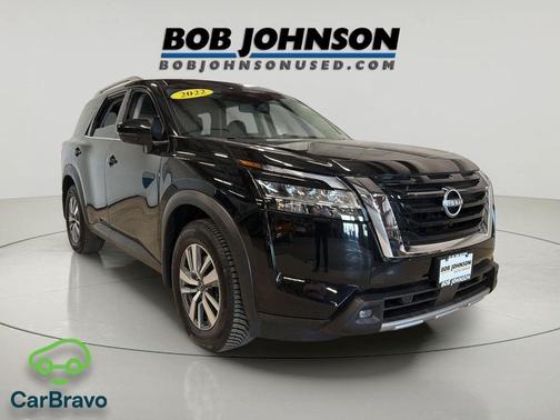 Super Black 2022 Nissan Pathfinder SL 4WD