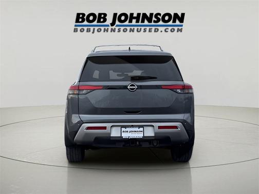 2025 Nissan Pathfinder Platinum 4WD