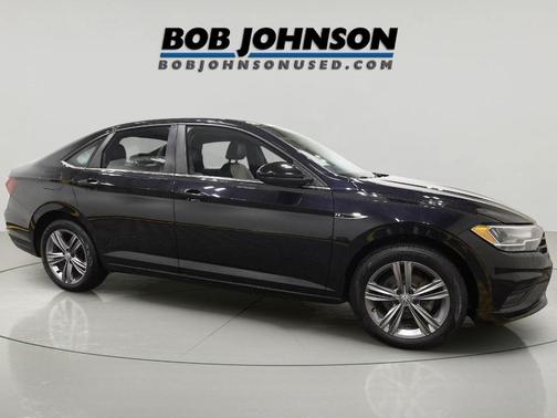 Deep Black Pearl 2019 Volkswagen Jetta 1.4T R-Line