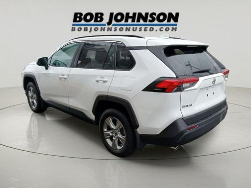 Ice Cap 2023 Toyota RAV4 XLE