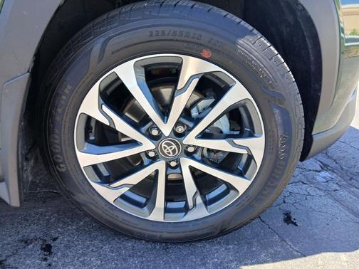 Cypress 2023 Toyota Corolla Cross XLE