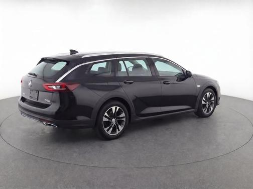 Ebony Twilight Metallic 2018 Buick Regal TourX Preferred