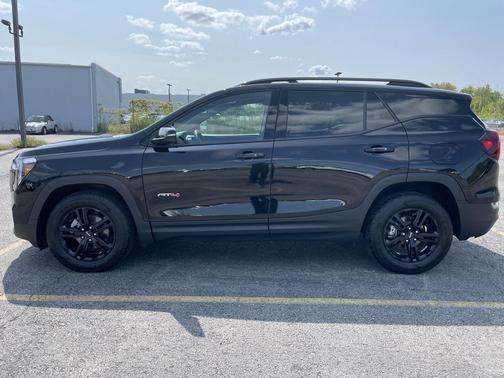 2023 GMC Terrain AWD AT4