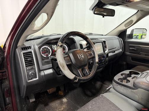 2017 RAM 2500 Big Horn Crew Cab 4x4 6'4' Box