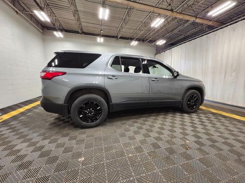 Satin Steel Metallic 2021 Chevrolet Traverse LS