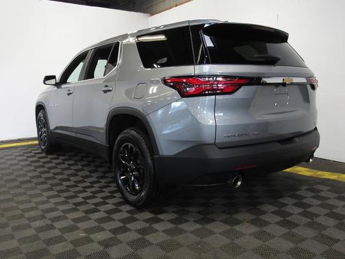 Sterling Gray Metallic 2023 Chevrolet Traverse LS