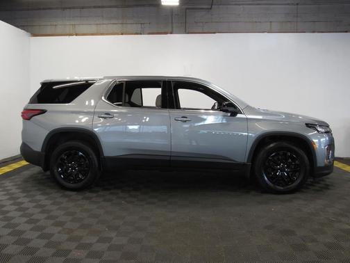 Sterling Gray Metallic 2023 Chevrolet Traverse LS