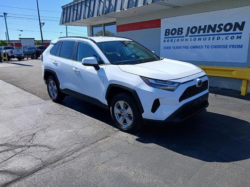Ice Cap 2025 Toyota RAV4 XLE