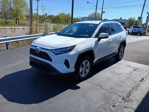 Ice Cap 2025 Toyota RAV4 XLE
