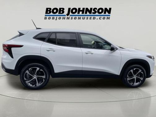 Summit White 2024 Chevrolet Trax FWD 1RS