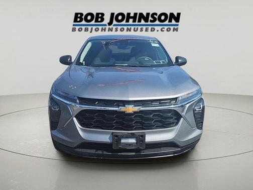 Sterling Gray Metallic 2024 Chevrolet Trax LS