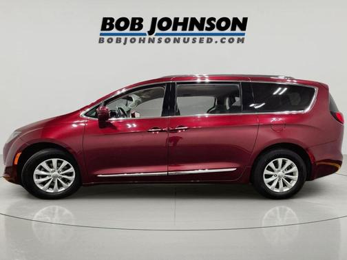 Velvet Red Pearlcoat 2018 Chrysler Pacifica Touring Plus