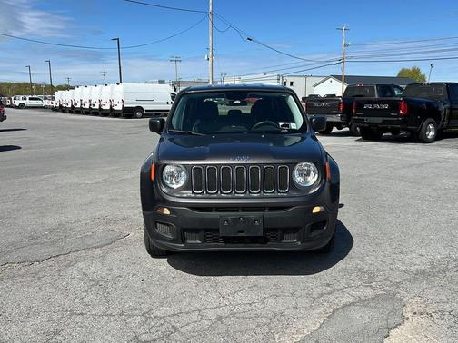 Granite Crystal Metallic Clearcoat 2017 Jeep Renegade Sport