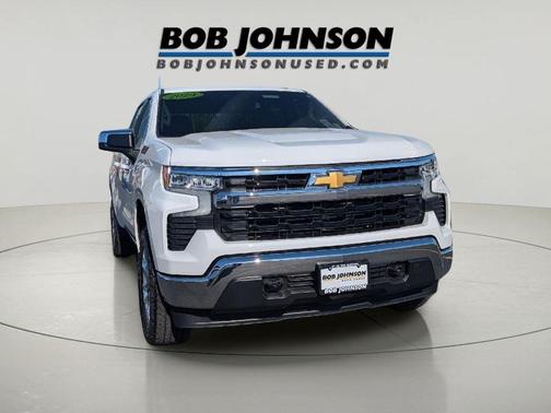 Summit White 2024 Chevrolet Silverado 1500 LT