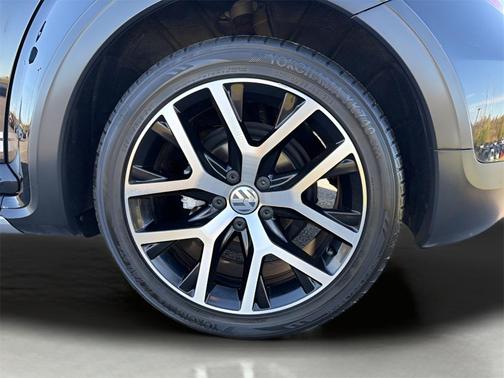2018 Volkswagen Beetle 2.0T Dune