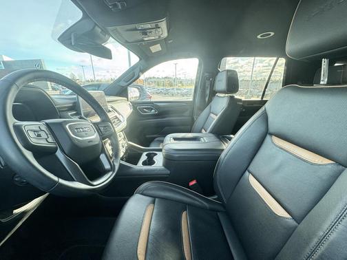 2024 GMC Yukon 4WD AT4