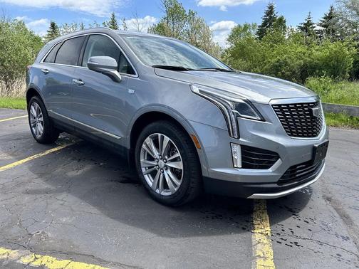 Argent Silver Metallic 2023 Cadillac XT5 Premium Luxury