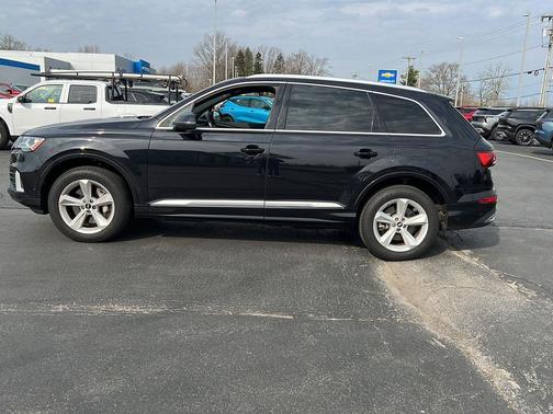 Night Black 2021 Audi Q7 45 Premium