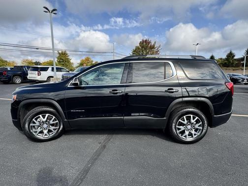 2023 GMC Acadia AWD SLT