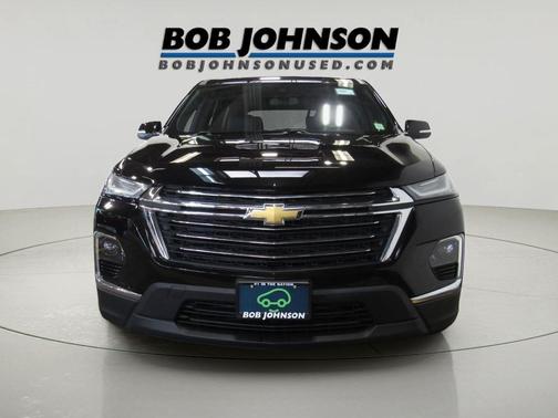 Mosaic Black Metallic 2023 Chevrolet Traverse LT Leather