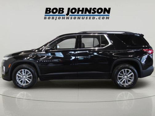 Mosaic Black Metallic 2023 Chevrolet Traverse LT Leather
