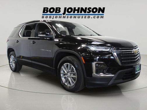Mosaic Black Metallic 2023 Chevrolet Traverse LT Leather