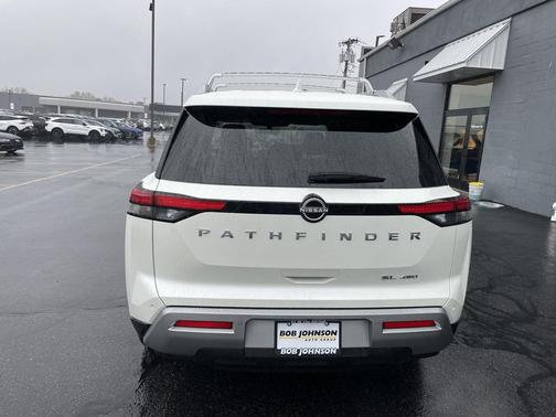 Pearl White Tricoat 2023 Nissan Pathfinder SL 4WD