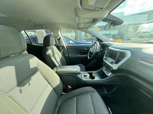 2023 GMC Acadia AWD SLE