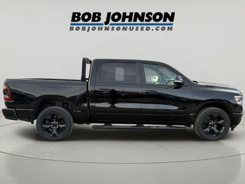 Diamond Black Crystal Pearlcoat 2019 RAM 1500 Big Horn