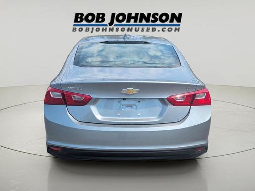 Sterling Gray Metallic 2023 Chevrolet Malibu FWD 1LT